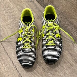 Under Armour - Black and Yellow Athletic Cleats